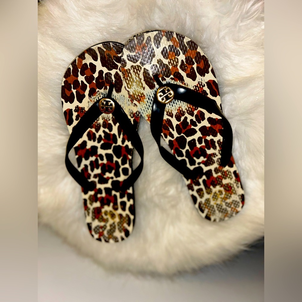 Tory Burch size 11 leopard print flip flop